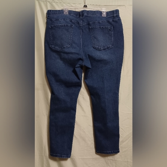 A DG2 By Diane Gilman Classic Blue Women's Denim Jeans - Picture 2 of 4